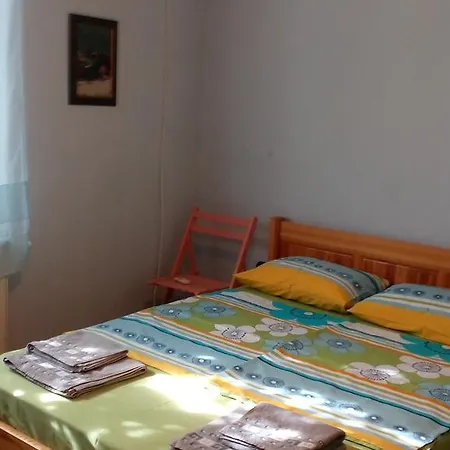 Retro & Friendly House : With A Backyard Guest house Plovdiv