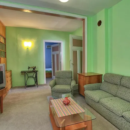 Retro & Friendly House : With A Backyard * Plovdiv