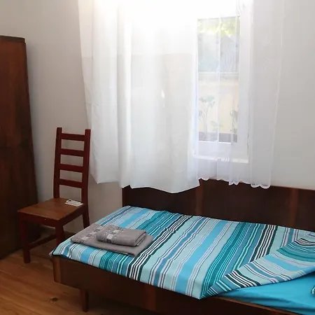 Retro & Friendly House : With A Backyard Plovdiv